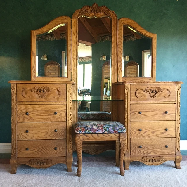 OAKWOOD INTERIORS VERSAILLES Vanity With Bench Carved Red Oak "Pre