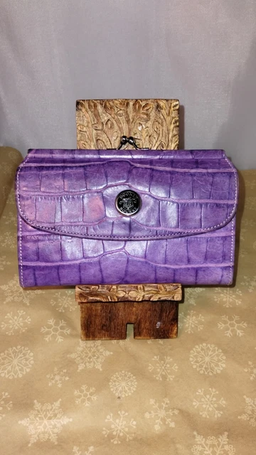 VINTAGE Dooney &Bourke Wallet - Nile Collection- S5 Lavender