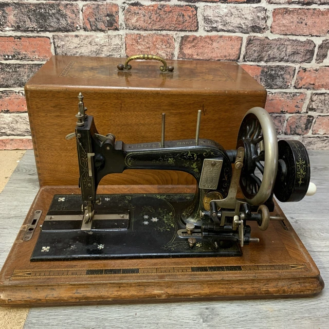 Antique  HENGSTENBERG sewing Machine German manufacture 416935