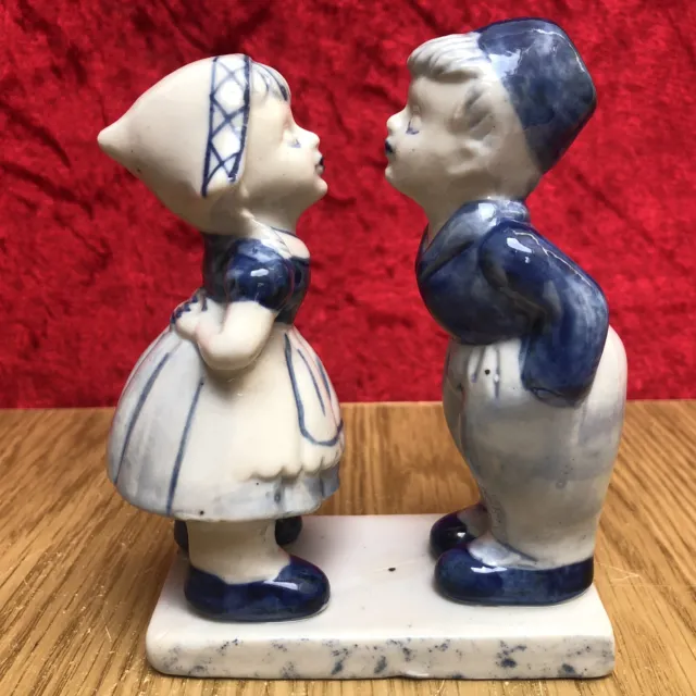 Vintage Delfts Blue, Hand Painted Dutch Boy & Girl Kissing, 5'' Figurine VGC