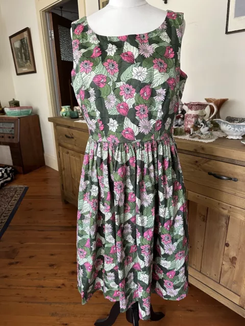 Collectif NWT Sz12 Pink Green Floral Dress Retro Rockabilly Vintage Style 60s