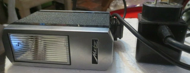 Vintage Metz Mecablitz 118 Mount Flash System with Charging Cord