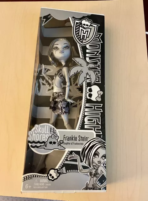 Monster High Doll Frankie Stein Skull Shores Black and White in Box Mattel NIB