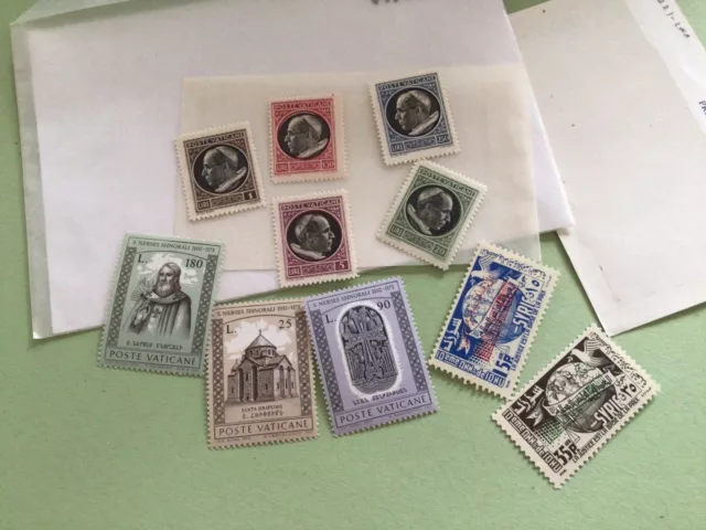 Vatican City mint never hinged old packet  vintage stamps Ref 65642