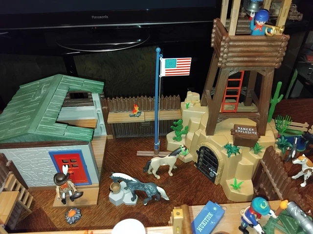 Html Brave GROS LOT FAR west western fort brave 5245 playmobil EUR 196,22 ...
