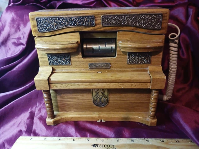 Grand Ole Opera WSM Moving Wood Player Piano Phone & Music Box