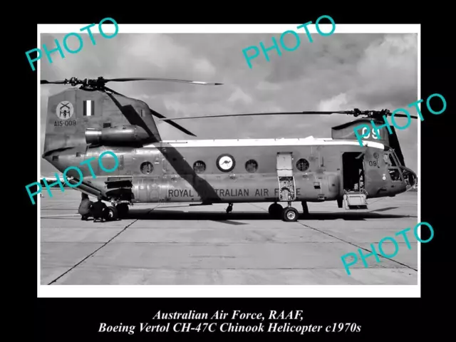 HISTORIC AVIATION PHOTO OF RAAF AUSTRALIAN AIR FORCE CHINOOK HELICOPTER c1970 1