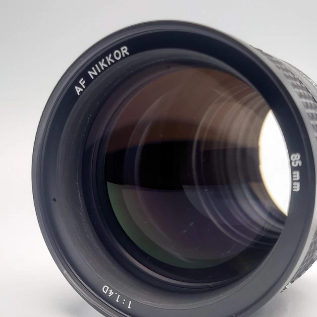 【 MINT w/hood 】Nikon AF NIKKOR 85mm f/1.4 D Portrait Lens w/ HN-31 From JAPAN