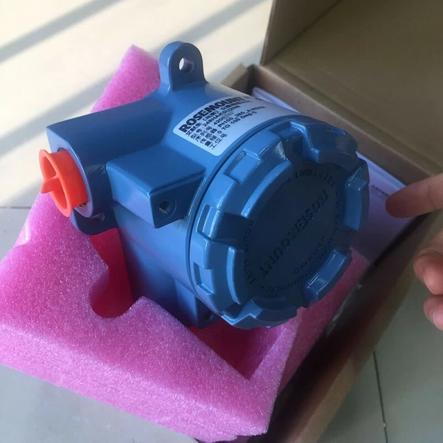 ROSEMOUNT TEMPERATURE TRANSMITTER 248HAK5U2NS with enclosure junction