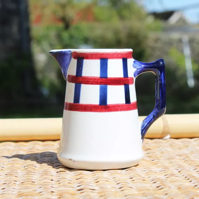 Petit pichet pot à lait en faïence modèle Béarn Creil et Montereau 8 cm