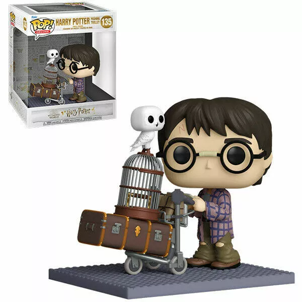 Funko POP ! Harry Potter Pushing Trolley Figurine 135