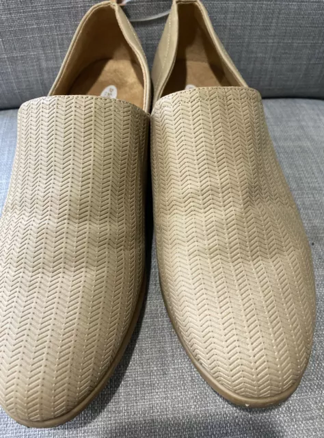 Dr. Scholls Energized Ankle Shoes Beige  Textured Womens 9 M Low Heel SLIP ONS