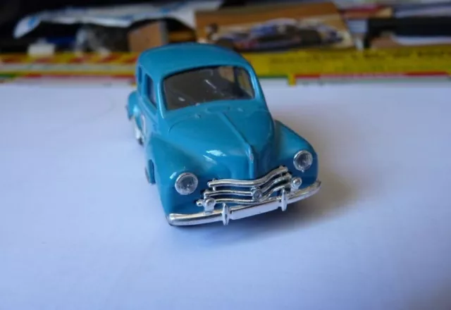 Renault 4cv bleu 1954 Solido made in France 1/43 très bon état