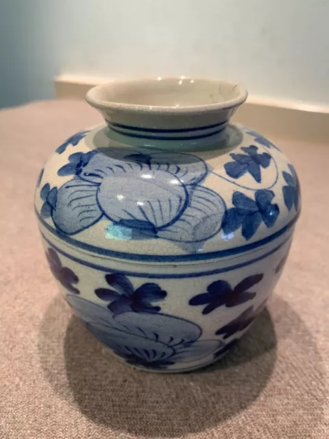 Petit Pot couvert Bonbonnière en céramique blanc bleu Art Asie ? Chine ?