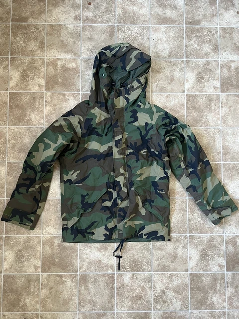 US Army Goretex Mens Medium Regular Woodland Camo  ECWCS Cold Weather - GOOD