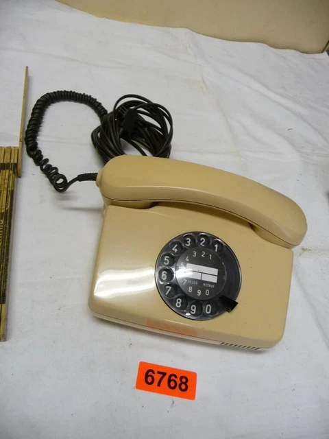 6768. Old Phone Post FeTAp Rotary Phone circa 1986 with Cable - Goes