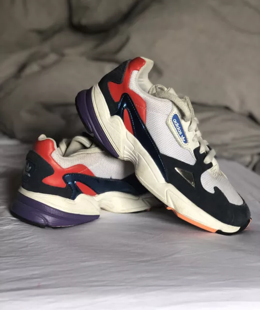 Baskets Adidas Originals Falcon pour femme Taille 6 Royaume-Uni blanches prix de prix de vente 75 £