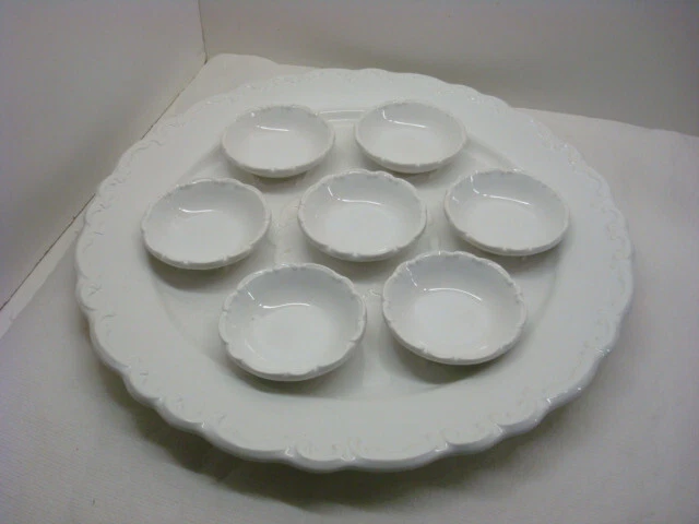 RARE plat en porcelaine sculpté pour recevoir 7 coupelles assorties