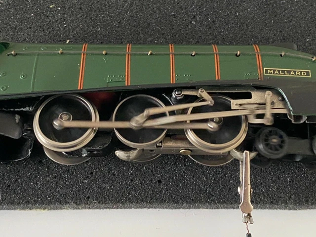(96) Hornby Dublo 3211 Mallard 60022 plated wheels
