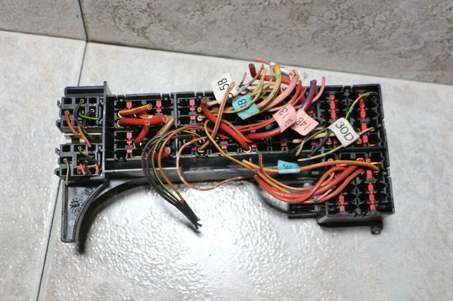 ORIGINAL MERCEDES BENZ SLK R170 Fuse Box Front Lower A1705450101 De £37 ...
