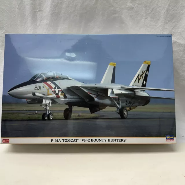 Hasegawa Plastic Model Kit 09797 1/48 Scale F-14A Tomcat VF-2 Bounty Hunter