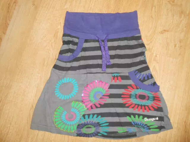 jupe DESIGUAL TAILLE 7 ans 8 ans