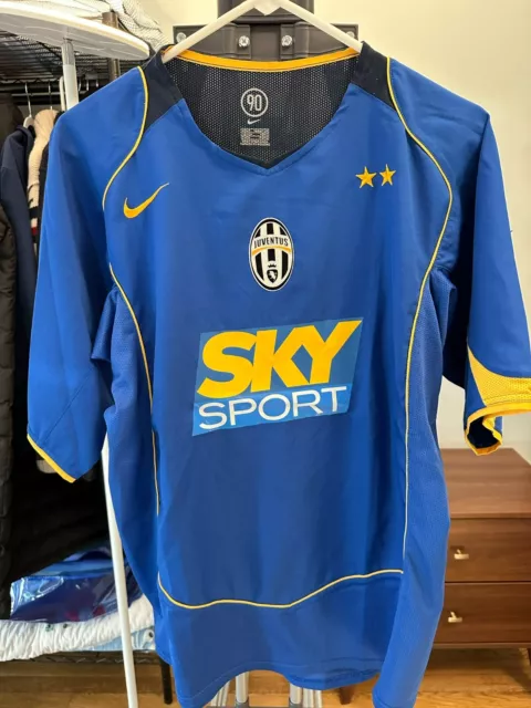 Retro Juventus Home Jersey 2004/05 By Nike
