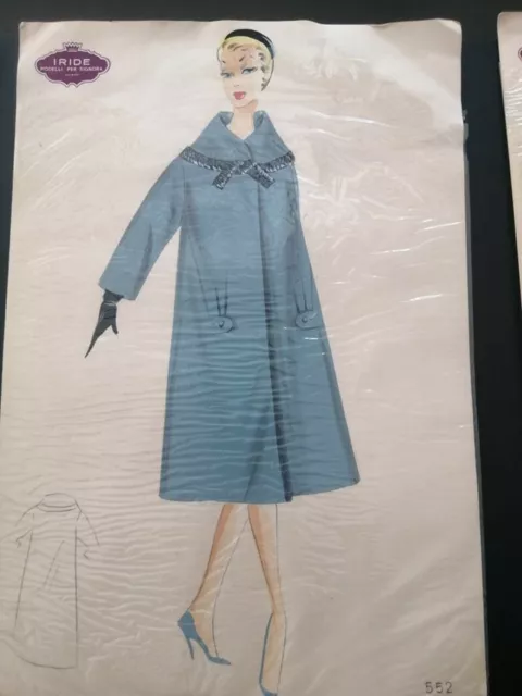 Figurino di moda degli anni 50-60 disegnato e colorato a mano 
