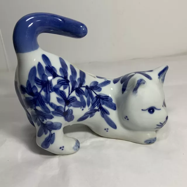 VINTAGE Ceramic Cat STILL BANK Blue White Flowers CURLY TAIL Figurine Stopper