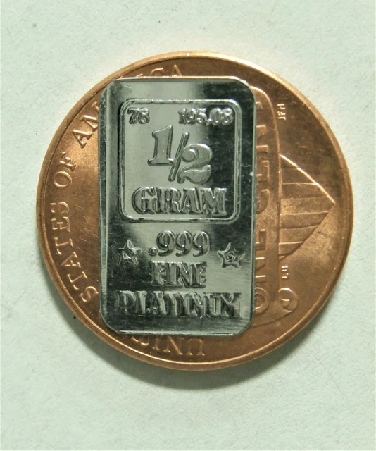 PLATINUM 1/2 GRAM .9995 PLATINUM INVESTMENT BULLION BAR WITH CERT CARD C19a