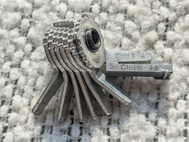 Curtis Clipper Model 15 Key Cutter Set of Cam CHRY-4, Carriage CHRY-4A