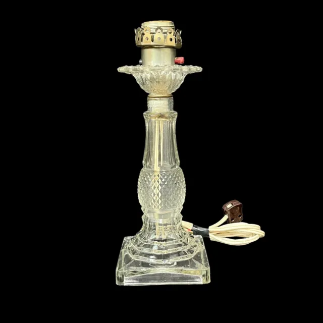 Vintage Clear Glass Diamond Point Parlor Boudoir Table 10” Lamp