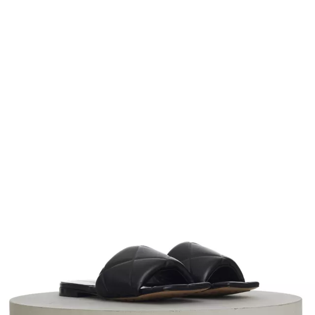 BOTTEGA VENETA 760$ Black Quilted Leather Lido Slide Sandals