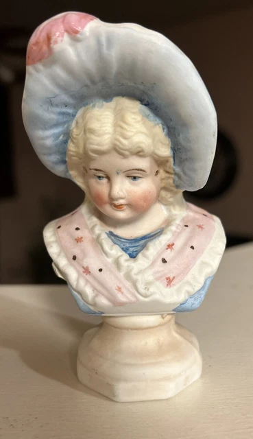 19th Century Hertwig & Co. Pair Antique Small Porcelain German Figurine