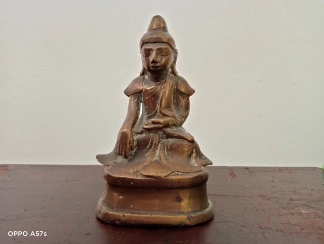 Antique 19th-20th century Burmese Mandalay style Bronze Buddha