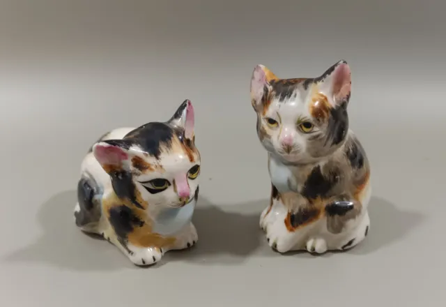 Vintage Calico Cat Figurines Salt And Pepper Shakers Porcelain Japan W/Stopper
