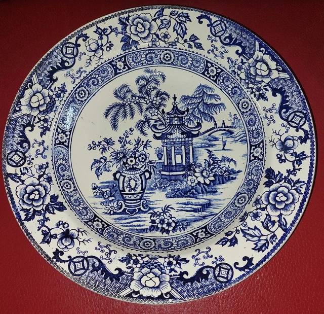 Plat En Faience De Creil & Montereau Pagode Décor Asie