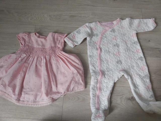 Pacchetto di vestiti enormi bambina 0-3 mesi 30 articoli inc SUCCESSIVO, bambino Disney #1 6