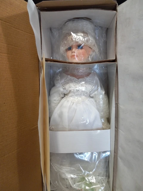 The Heritage Singnature Collection Porcelain Bride Doll Wedding Day New In Box