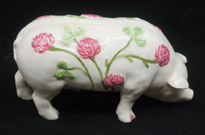 VINTAGE PIG CERAMIC FIGURINE w EMBOSSED CLOVER DECORATION, WEMYSS STYLE