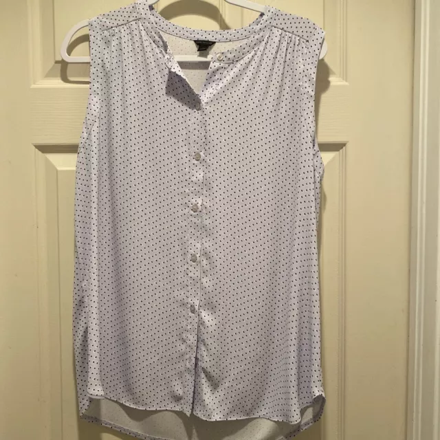 Ann Taylor Women's Lavender Sleeveless Button Up Blouse Size L