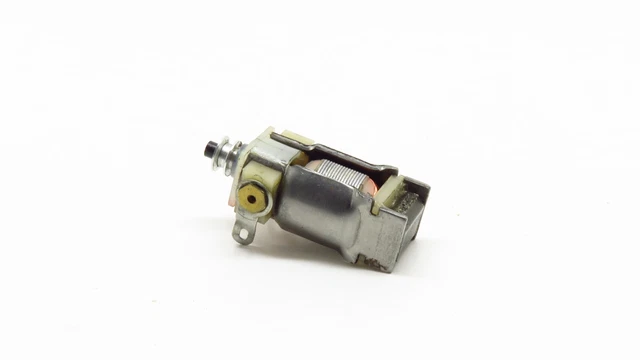 Moteur Jouef Champagnole 3 Pôles Avec Pignon 7 Dents - Échelle HO 1/87 - Occasion