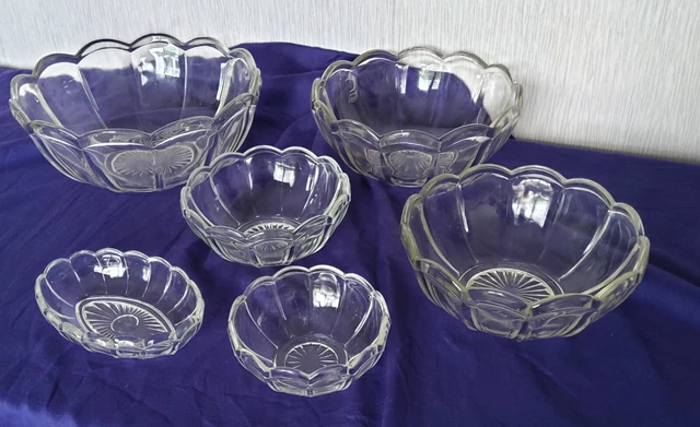 Lot De Deux Anciens Saladiers En Verre Taillé - Vintage Déco Cuisine