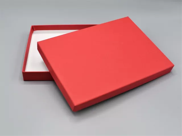 Geschenkbox/Fotobox/Schachtel - Artoz PURE Box A5, rot, Pappe plus Gratis-Karte