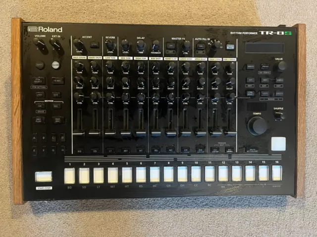 Roland TR-8S - Rhythm Performer Drum Machine