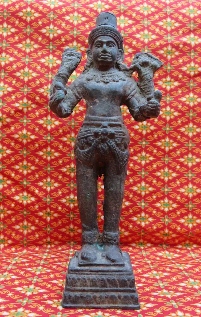 Buddha ,Avalokiteshvara ,stehend,mit 4 Armen ,aus Sammlung .