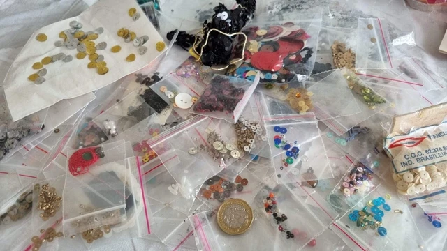 Lote de trabajo pequeñas cantidades de lentejuelas - artesanía, confección, tejido, etc.