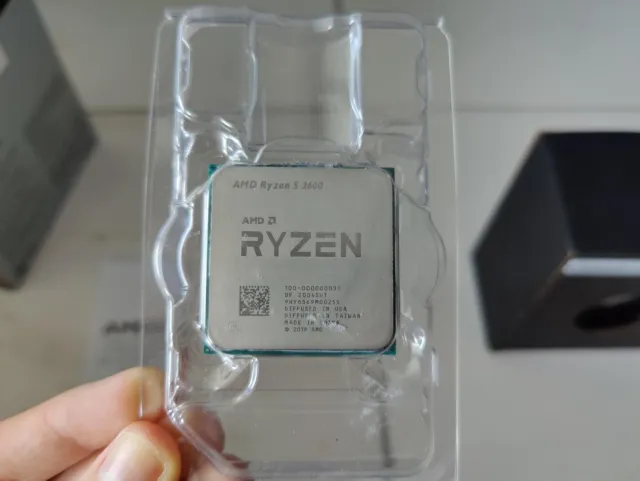 AMD Ryzen 5 3600 3,6 GHz Hexa Coeur AM4