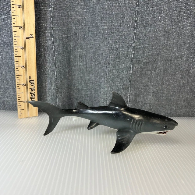 Safari Ltd Great White Shark Sea Water Plastic Animal Figure Nature Wild Life