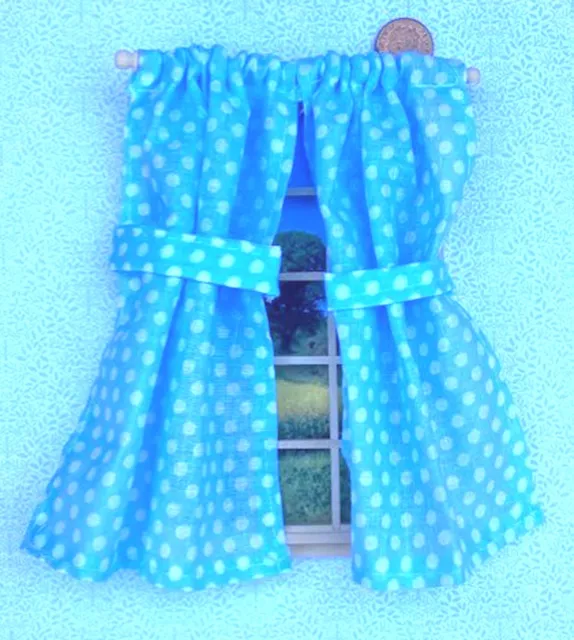 Pair of Blue Curtains & Tie Backs on a Pole Tumdee 1:12 Scale Dolls House C14